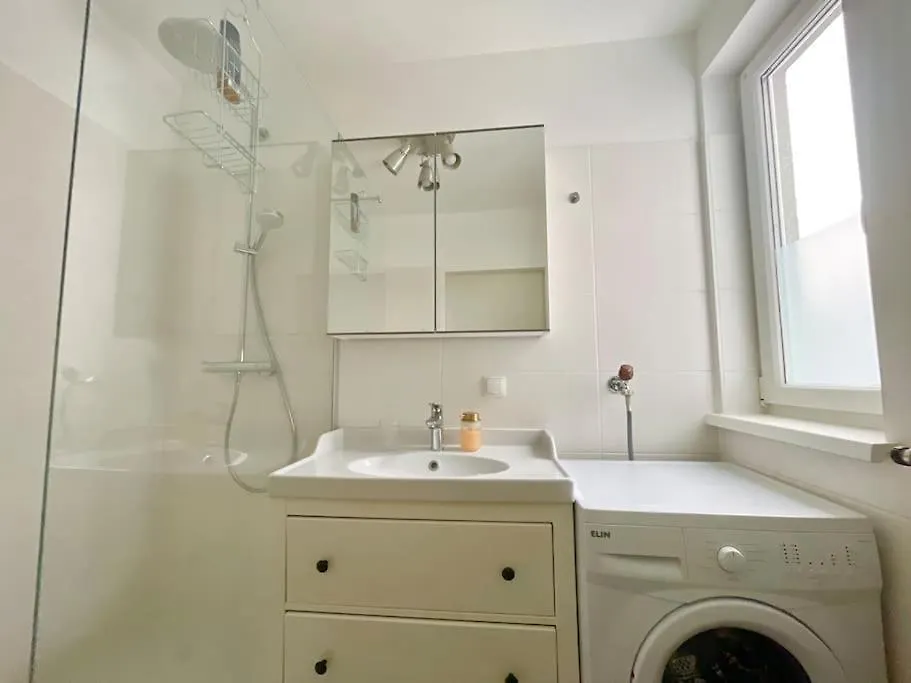 Rooftop Apartment With Free Parking & Balcony & Ac Vienna