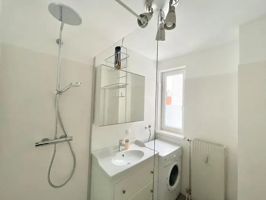 Rooftop Apartment With Free Parking & Balcony & Ac Vienna